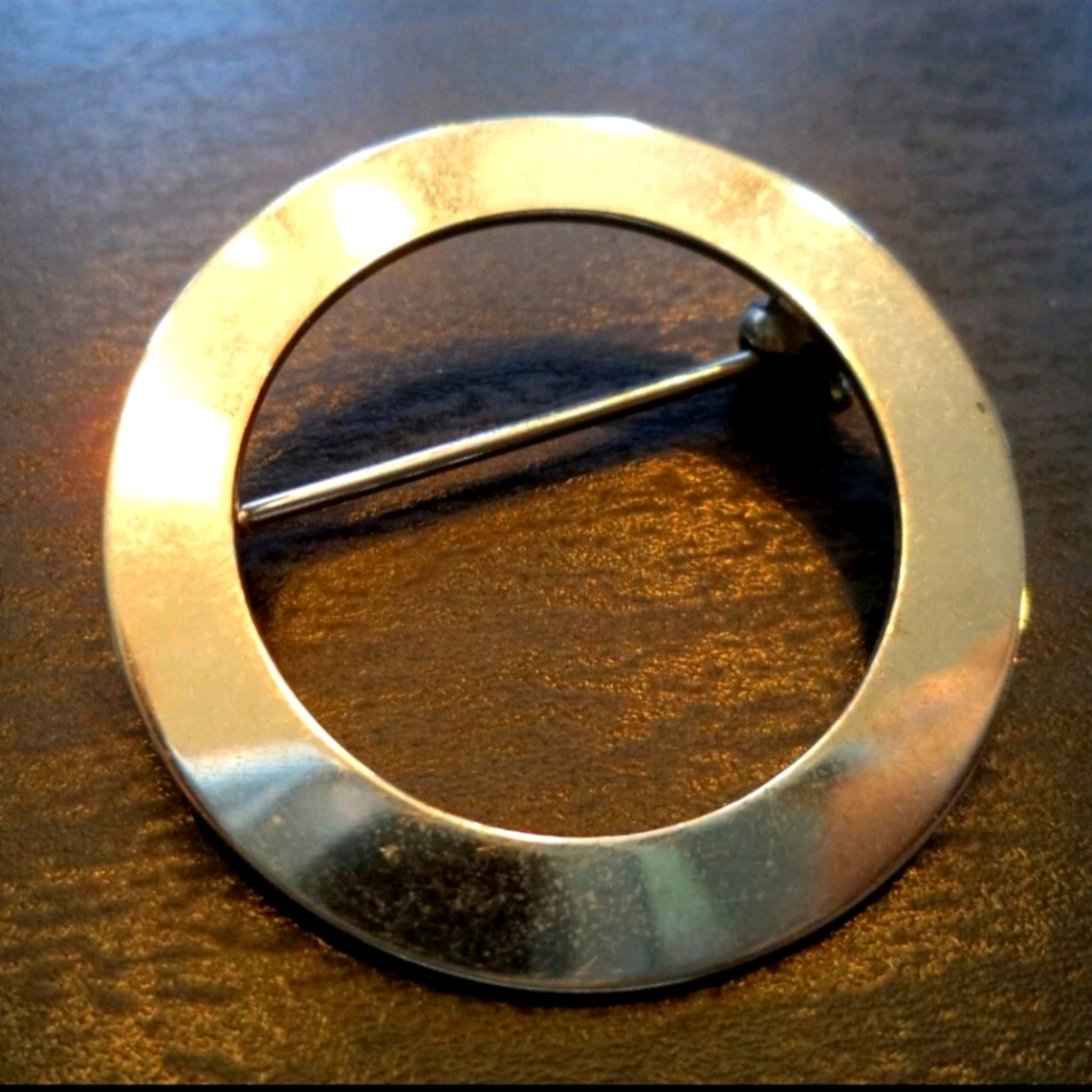 STUNNING VINTAGE ESTATE SIGNED STERLING SILVER 1 1/4" BROOCH